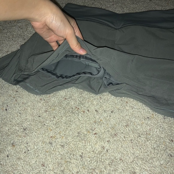 ✨NWT LULULEMON PLAY OFF THE PLEATS SKIRT✨ - Picture 9 of 15